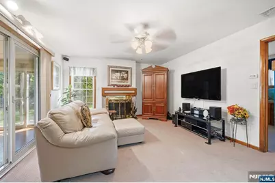 27 Pennsylvania Avenue, Montvale, NJ 07645 - Photo 16
