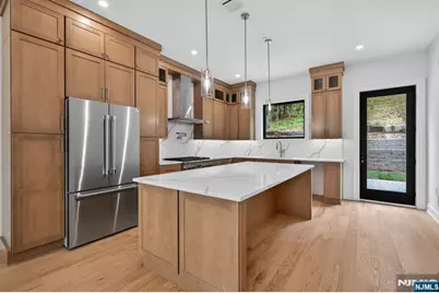 522 Valley Road 2 #2, Clifton, NJ 07013 - Photo 6