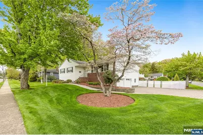 88 Ross Avenue, Emerson, NJ 07630 - Photo 4