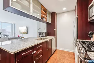 1215 Hudson Park 1215, Edgewater, NJ 07020 - Photo 10