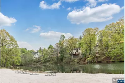 115 Claremont Terrace, Wayne, NJ 07470 - Photo 32