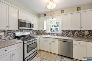 115 Claremont Terrace, Wayne, NJ 07470 - Photo 12