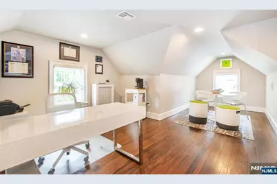 90 Gates Avenue, Montclair, NJ 07042 - Photo 28