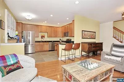 17 De Bruyle Court, Hawthorne, NJ 07506 - Photo 12