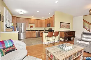 17 De Bruyle Ct, Hawthorne, NJ 07506 - Photo 12