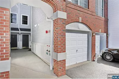 17 De Bruyle Court, Hawthorne, NJ 07506 - Photo 4