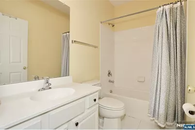 17 De Bruyle Court, Hawthorne, NJ 07506 - Photo 30