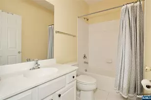 17 De Bruyle Ct, Hawthorne, NJ 07506 - Photo 30