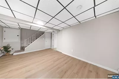 29 Pine Street, Lodi, NJ 07644 - Photo 32