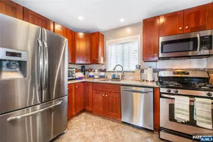 24 Lennon Pl, Clifton, NJ 07013 - Photo 8