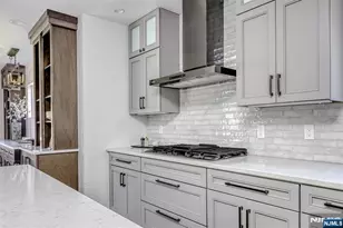 11 Ashton Pl, Glen Rock, NJ 07452 - Photo 8