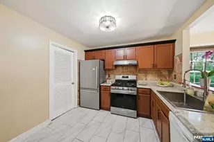 3 Juniper Ct 123, Clifton, NJ 07014 - Photo 12