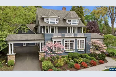 203 Heights Road, Ridgewood, NJ 07450 - Photo 2
