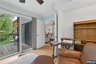 240 Mountainview Dr, Mahwah, NJ 07430 - Photo 32