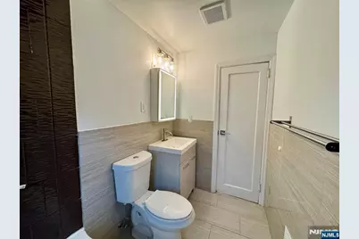 304 Shaler Boulevard, Ridgefield, NJ 07657 - Photo 22