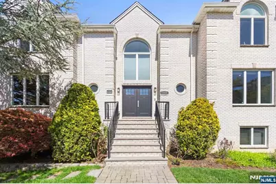 1221 Fairmount Place, Fort Lee, NJ 07024 - Photo 8