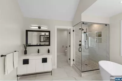 1221 Fairmount Place, Fort Lee, NJ 07024 - Photo 28