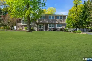 53 Smithfield Rd, Waldwick, NJ 07463 - Photo 4