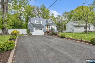 14 Meadow Drive, Little Falls Township, NJ 07424 - Photo 4