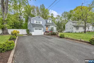 14 Meadow Dr, Little Falls Township, NJ 07424 - Photo 4
