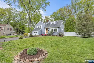 14 Meadow Drive, Little Falls Township, NJ 07424 - Photo 18