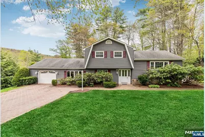23 Monmouth Avenue, West Milford, NJ 07480 - Photo 2