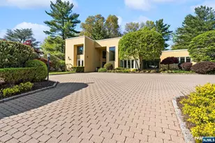 37 Hemlock Rd, Livingston, NJ 07039 - Photo 2