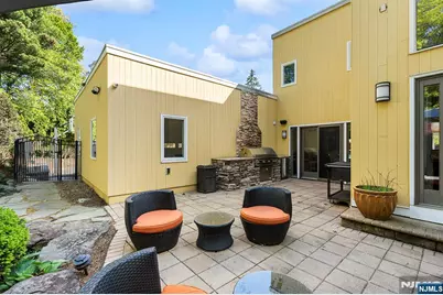 37 Hemlock Road, Livingston, NJ 07039 - Photo 46