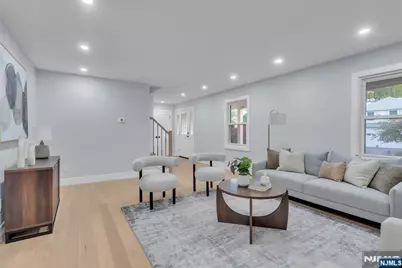 76 Point View Parkway, Wayne, NJ 07470 - Photo 6