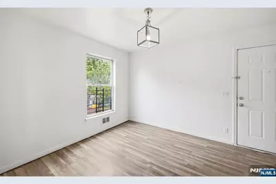 24 Johnson Avenue, Newark, NJ 07108 - Photo 10