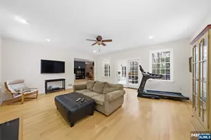 20 Sleepy Hollow Rd, Denville, NJ 07834 - Photo 16