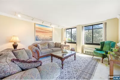 200 Winston 109 #109, Cliffside Park, NJ 07010 - Photo 12