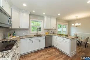 5 Robin Hill Rd, North Caldwell, NJ 07006 - Photo 14