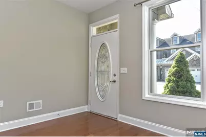 501 Whitney Lane, Allendale, NJ 07401 - Photo 4