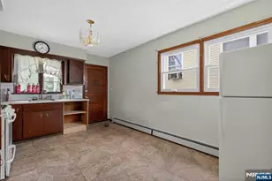 65 Crosby Ave, Paterson, NJ 07502 - Photo 4
