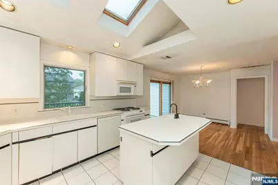 51 Chestnut Drive, Wayne, NJ 07470 - Photo 18