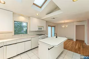 51 Chestnut Dr, Wayne, NJ 07470 - Photo 18