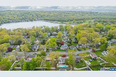 51 Chestnut Drive, Wayne, NJ 07470 - Photo 50