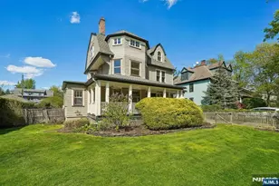 215 Inwood Ave, Montclair, NJ 07043 - Photo 2