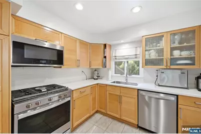 4 Ackerman Street, Waldwick, NJ 07463 - Photo 32