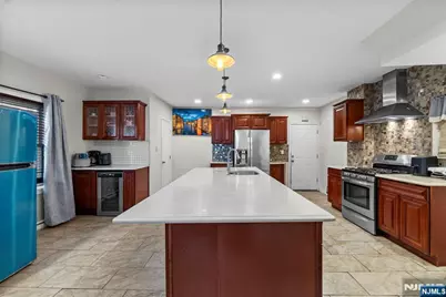 130 Renner Avenue, Newark, NJ 07112 - Photo 10