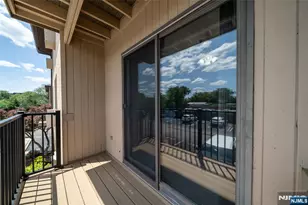 651 Riverside Ave B17, Lyndhurst Township, NJ 07071 - Photo 22