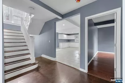 513 Sandford, Newark, NJ 07106 - Photo 8