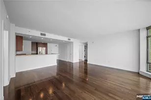 8100 River Road 915, North Bergen, NJ 07047 - Photo 10