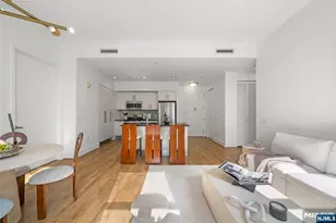 4 Beacon Way 1410, Jersey City, NJ 07304 - Photo 6