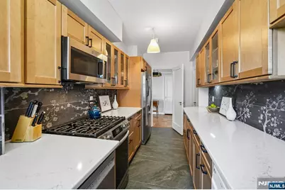 10 Crestmont Road 5J #5J, Montclair, NJ 07042 - Photo 8