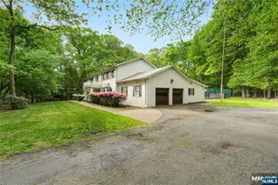 75 Woodcliff Lake Rd, Saddle River, NJ 07458 - Photo 2