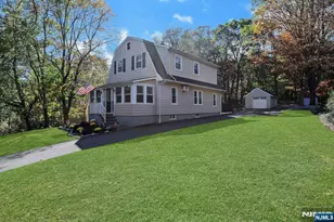 172 Yawpo, Oakland, NJ 07436 - Photo 2