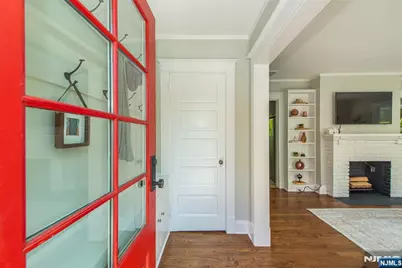 19 Carolin Road, Montclair, NJ 07043 - Photo 2