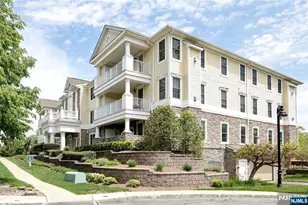 602 Four Seasons Ln, Montvale, NJ 07645 - Photo 2
